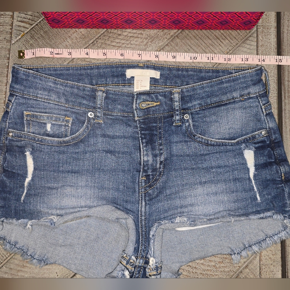 H&M distressed Denim Shorts